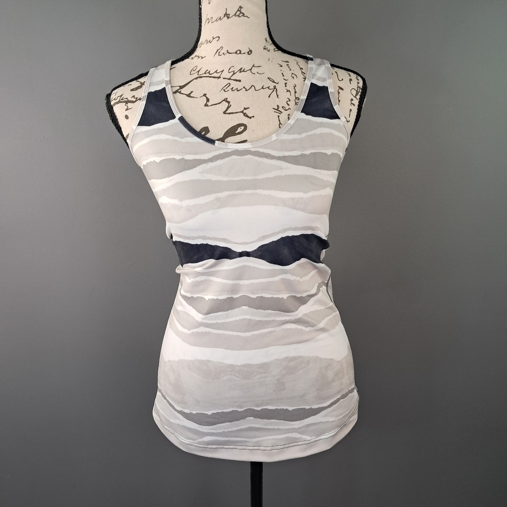 Lululemon Cool Racer Back Bleacher Stripe White And Black Size 4 Womens Tank Top